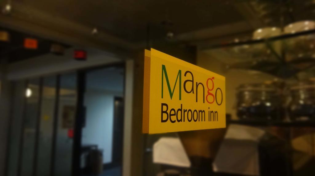 Mango Bedroom Inn Bangkok Bagian luar foto