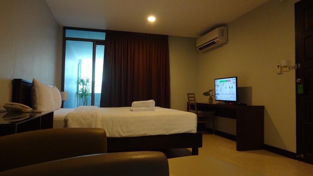 Mango Bedroom Inn Bangkok Bagian luar foto